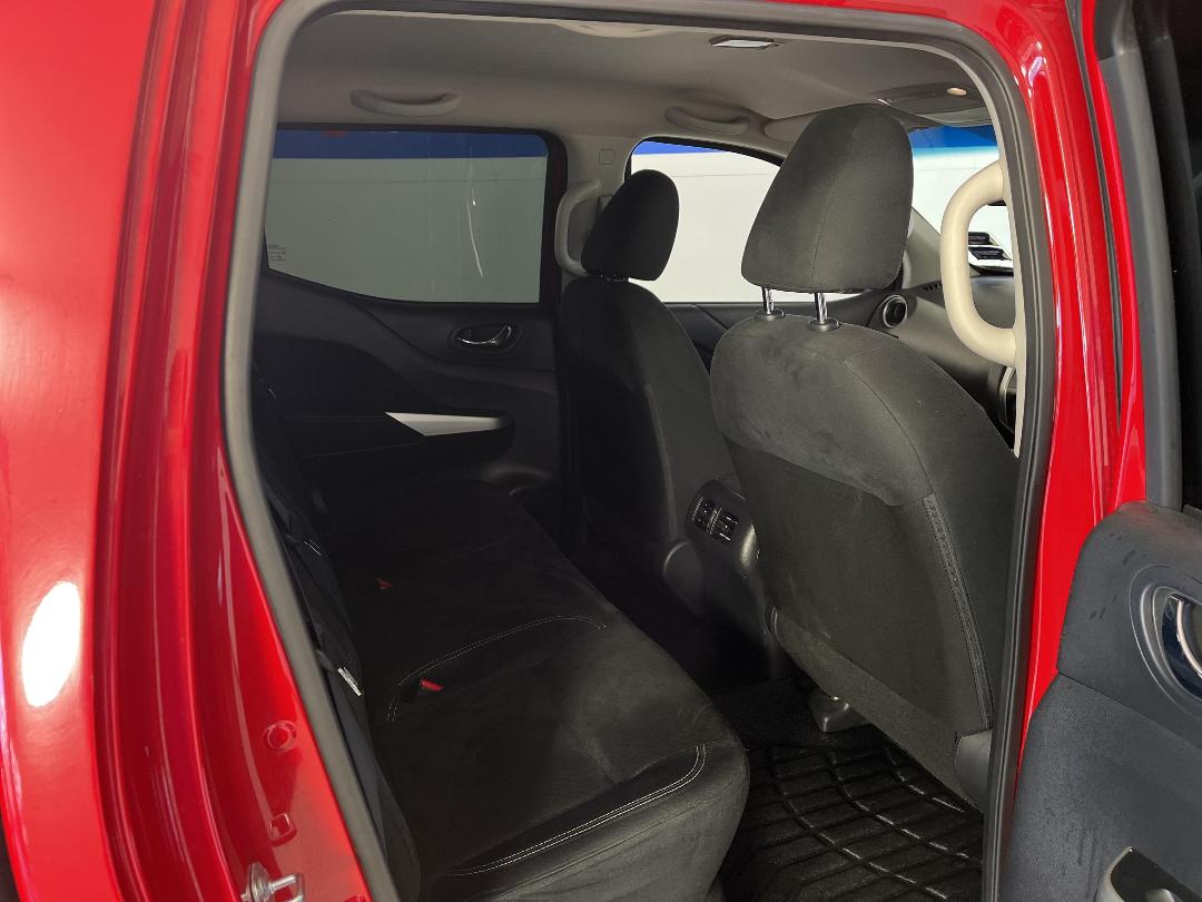 Photo '20' of Nissan Navara