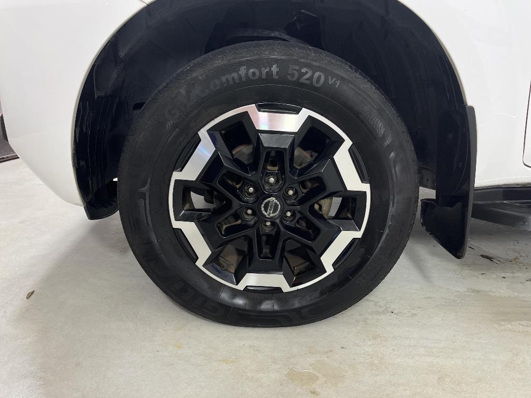 Photo '10' of Nissan Navara