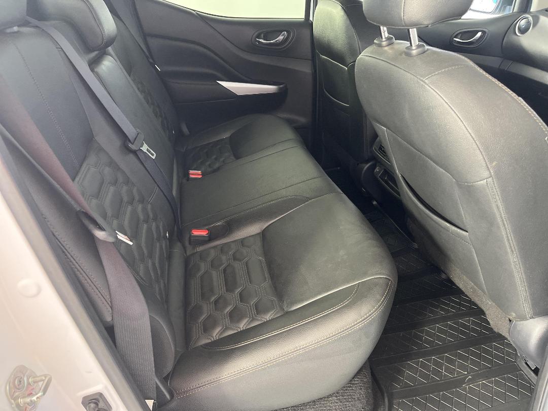 Photo '20' of Nissan Navara