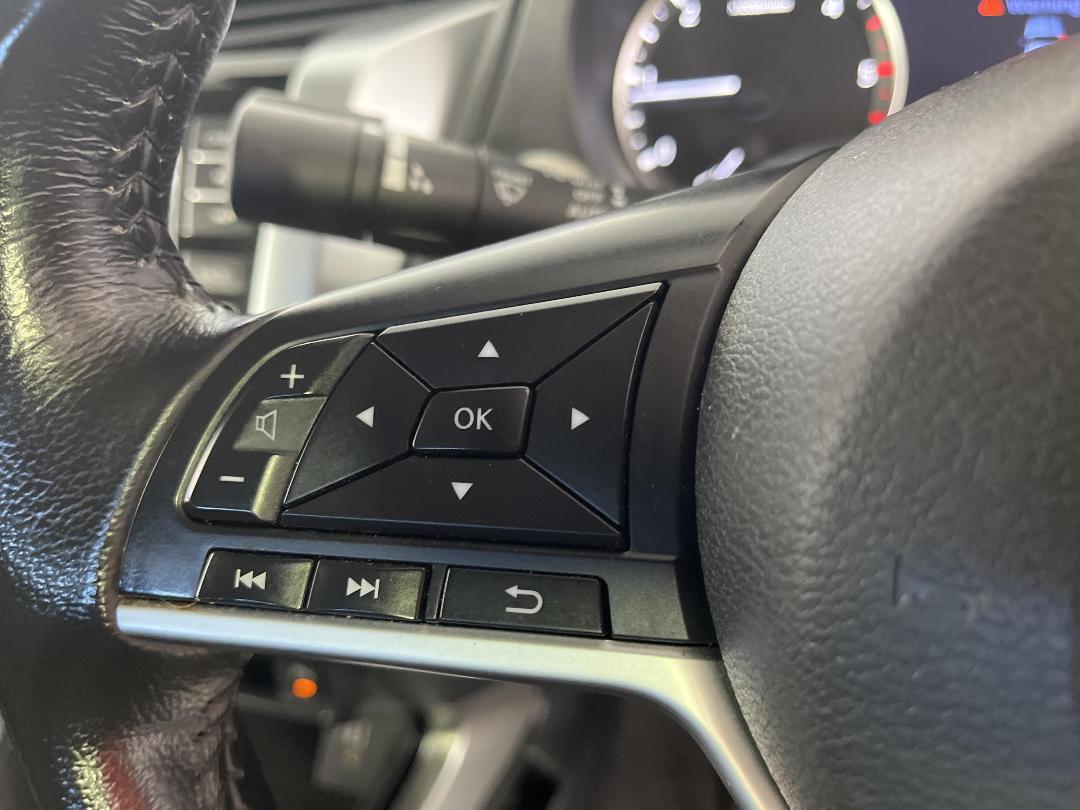 Photo '27' of Nissan Navara