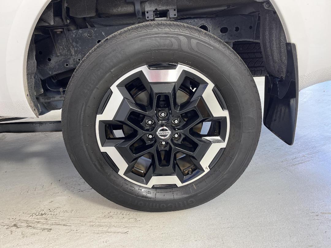 Photo '11' of Nissan Navara