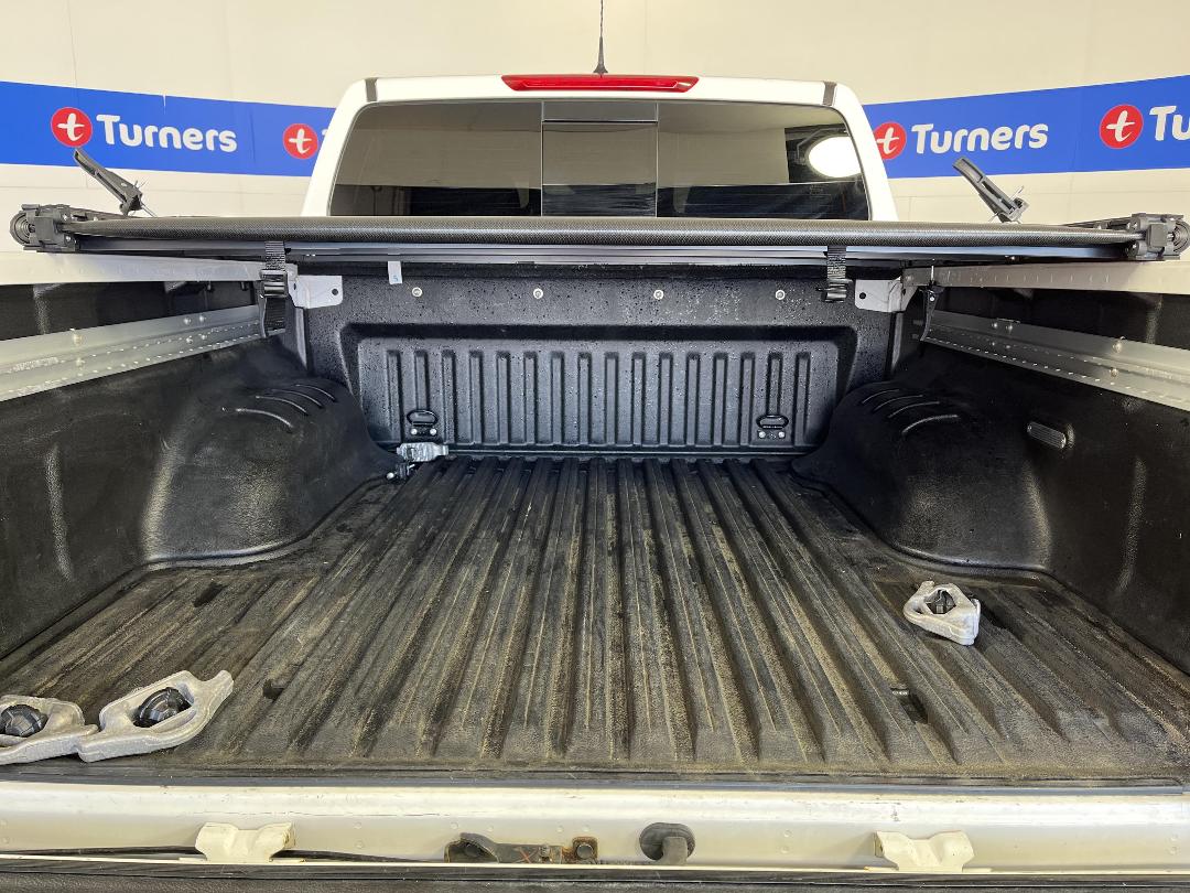 Photo '14' of Nissan Navara