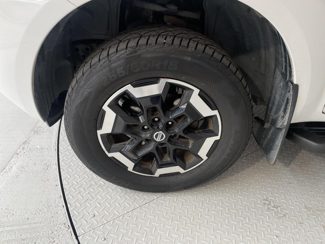 Photo '10' of Nissan Navara