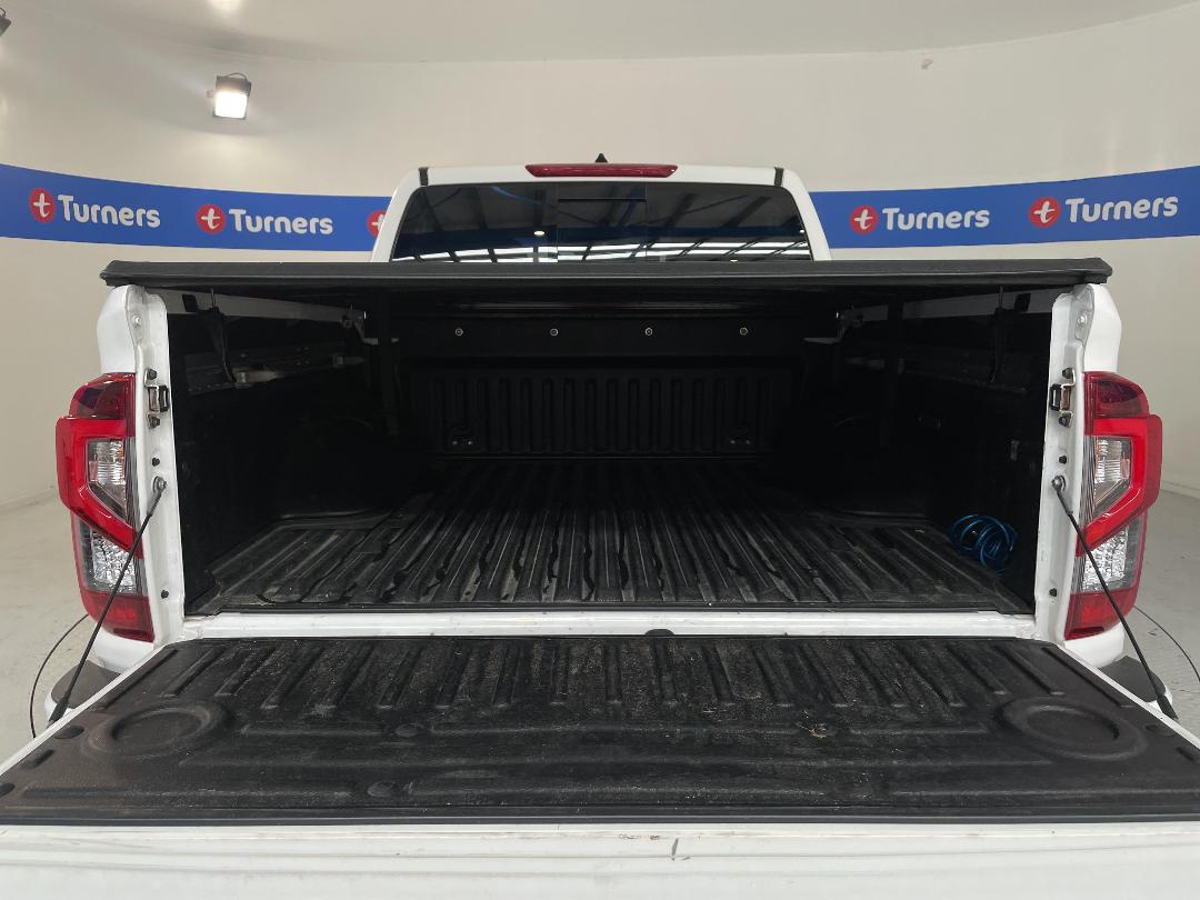 Photo '14' of Nissan Navara