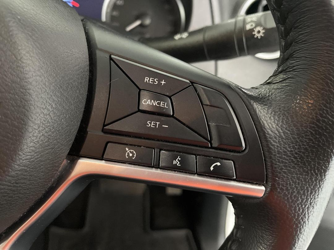 Photo '26' of Nissan Navara