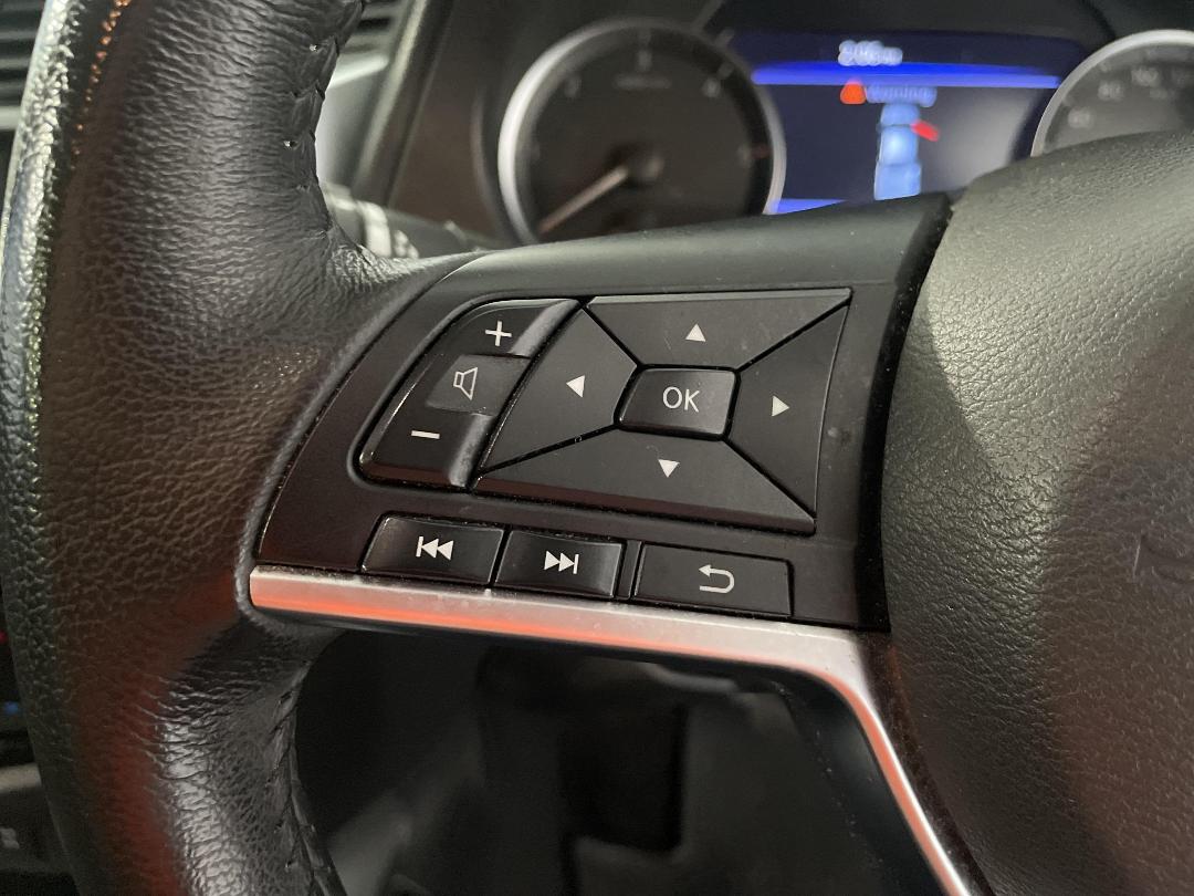 Photo '27' of Nissan Navara