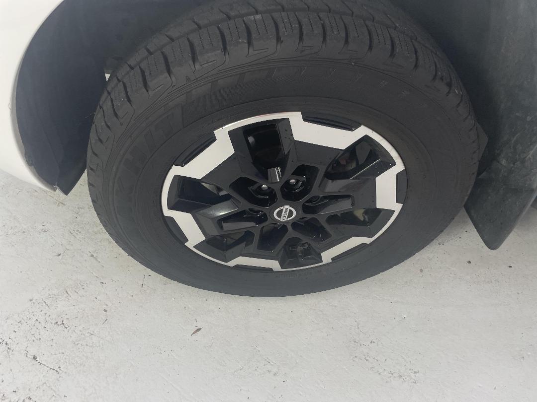 Photo '10' of Nissan Navara