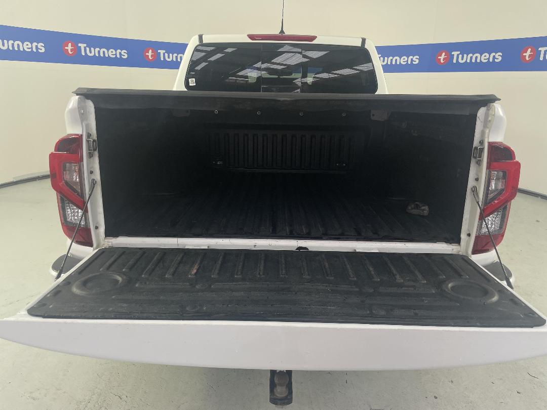 Photo '14' of Nissan Navara