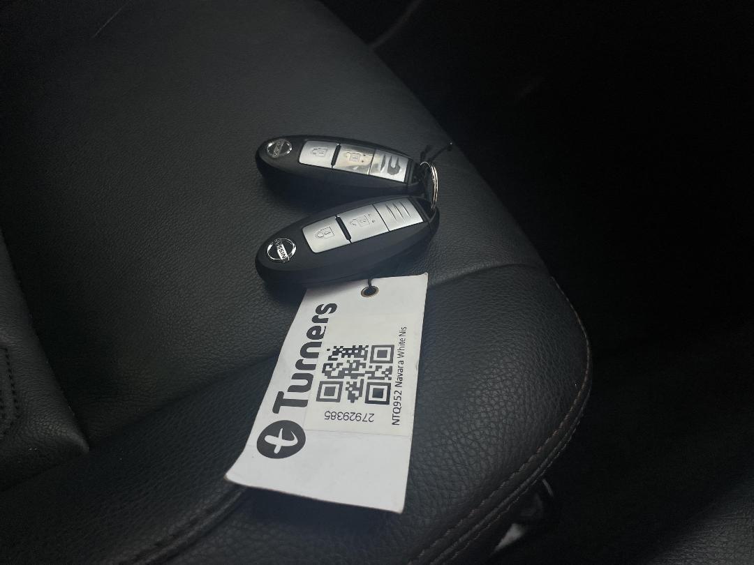 Photo '22' of Nissan Navara