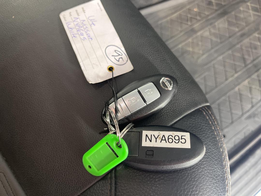 Photo '22' of Nissan Navara