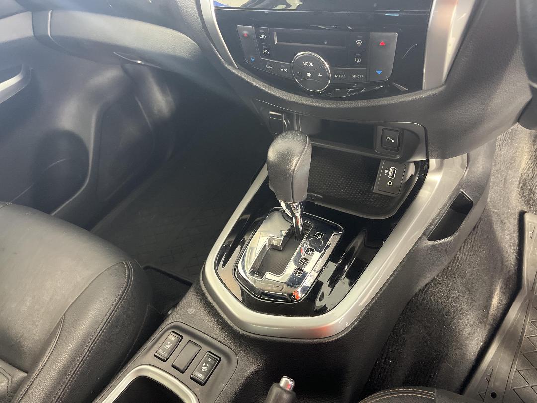 Photo '18' of Nissan Navara