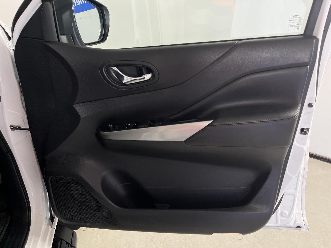 Photo '15' of Nissan Navara Photo '15' of Nissan Navara