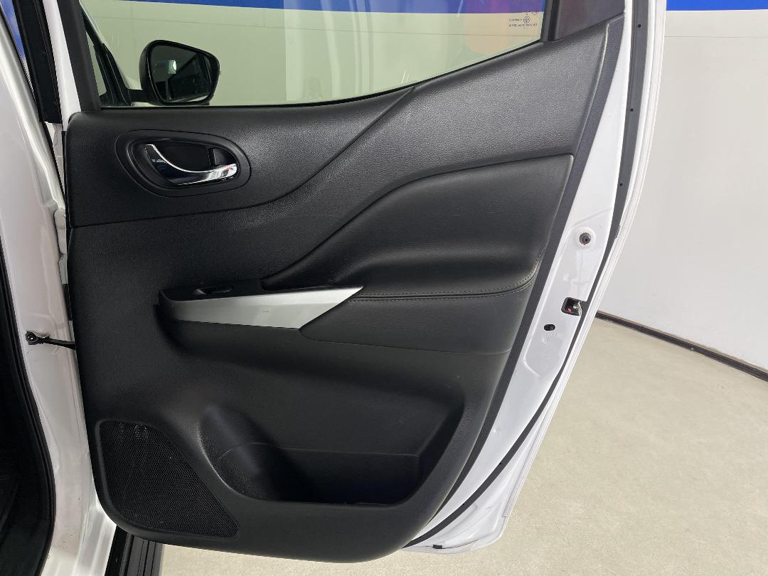 Photo '19' of Nissan Navara Photo '19' of Nissan Navara