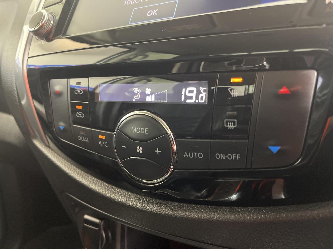 Photo '27' of Nissan Navara Photo '27' of Nissan Navara