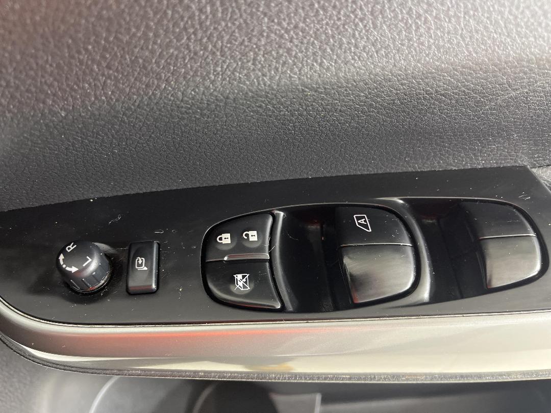 Photo '24' of Nissan Navara Photo '24' of Nissan Navara