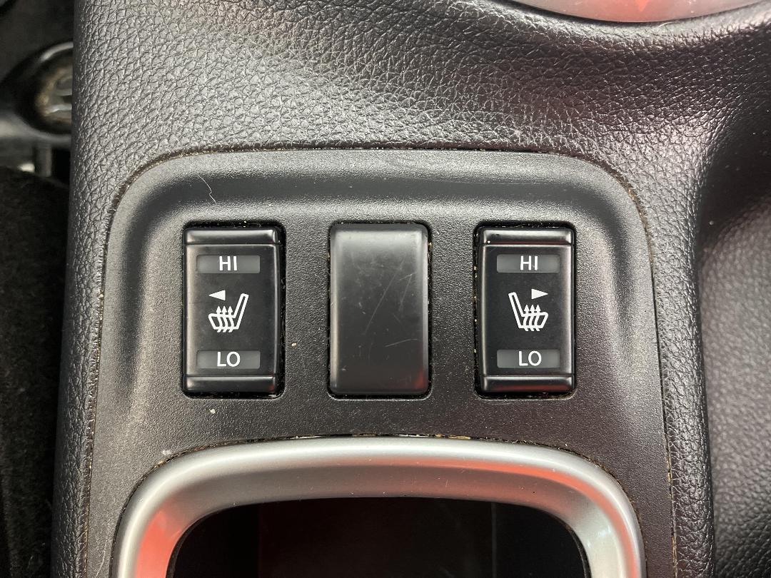 Photo '28' of Nissan Navara Photo '28' of Nissan Navara