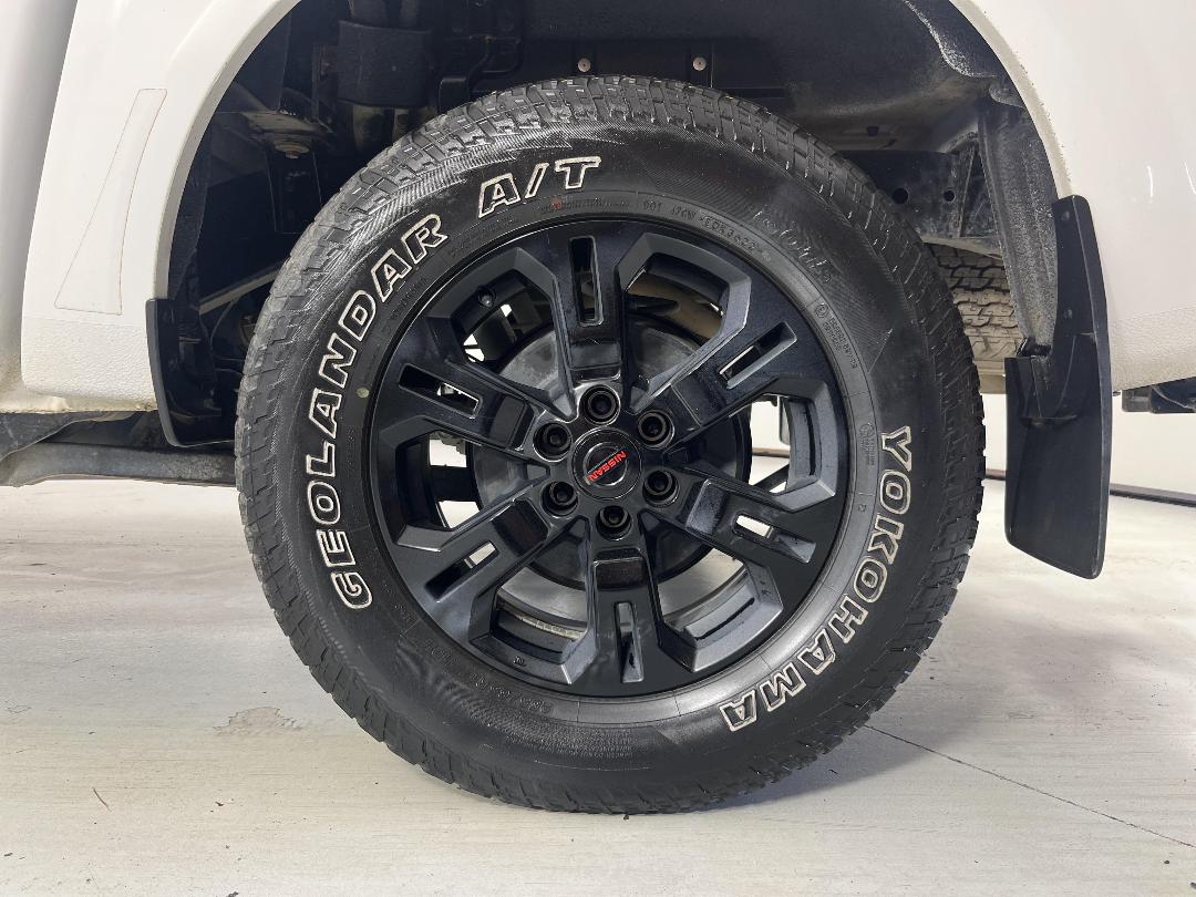 Photo '11' of Nissan Navara