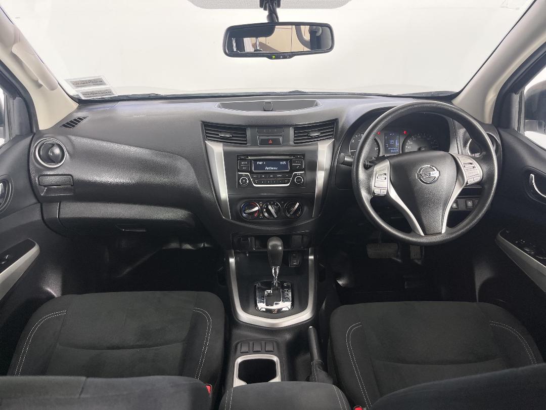 Photo '16' of Nissan Navara