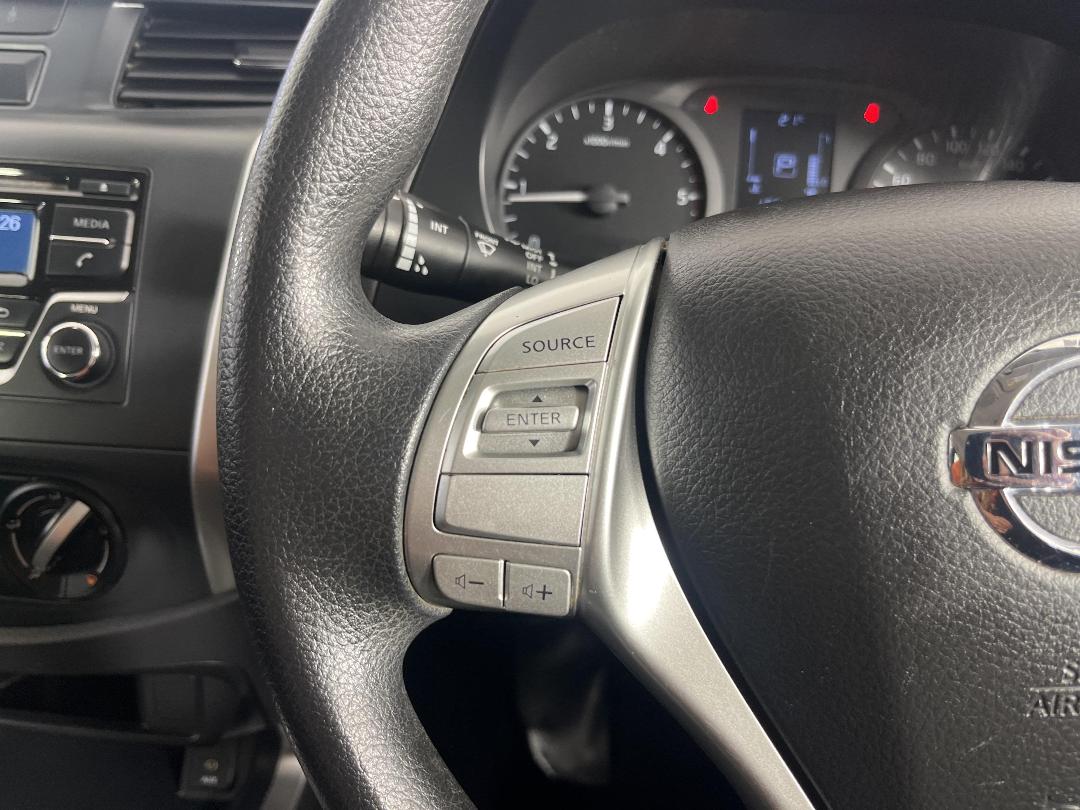 Photo '23' of Nissan Navara