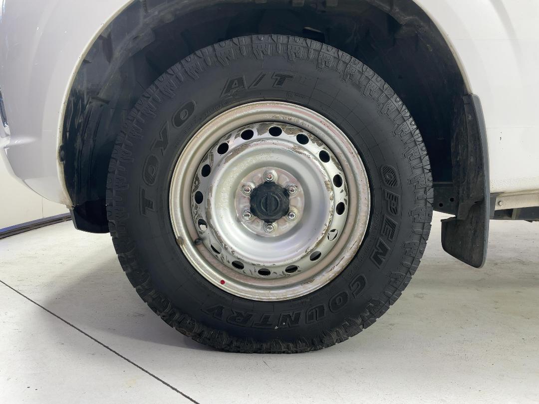 Photo '10' of Nissan Navara