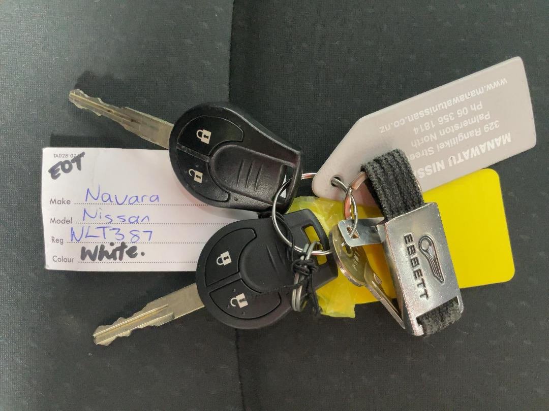 Photo '22' of Nissan Navara