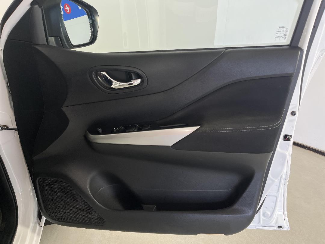 Photo '15' of Nissan Navara Photo '15' of Nissan Navara