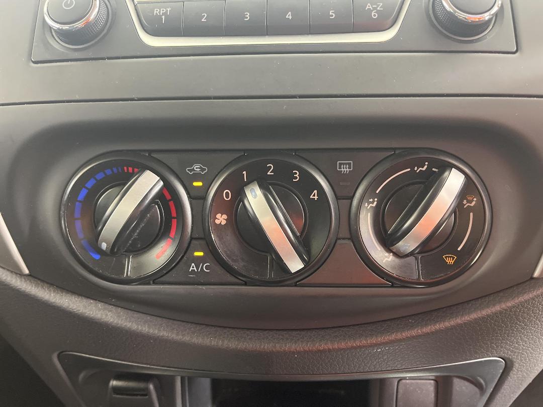 Photo '27' of Nissan Navara Photo '27' of Nissan Navara