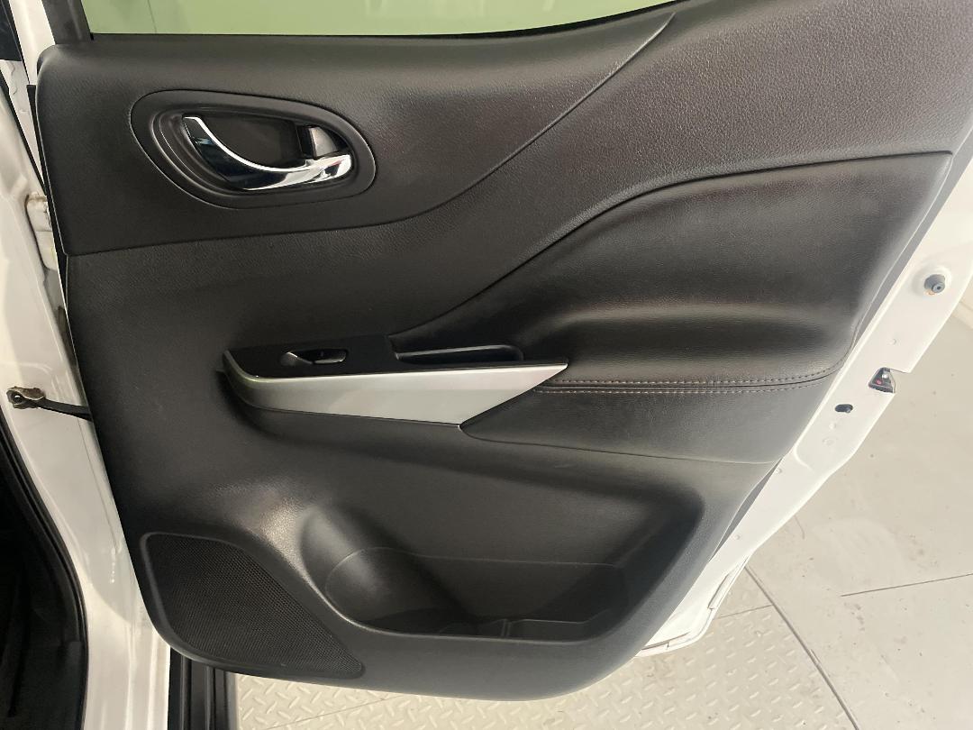 Photo '19' of Nissan Navara