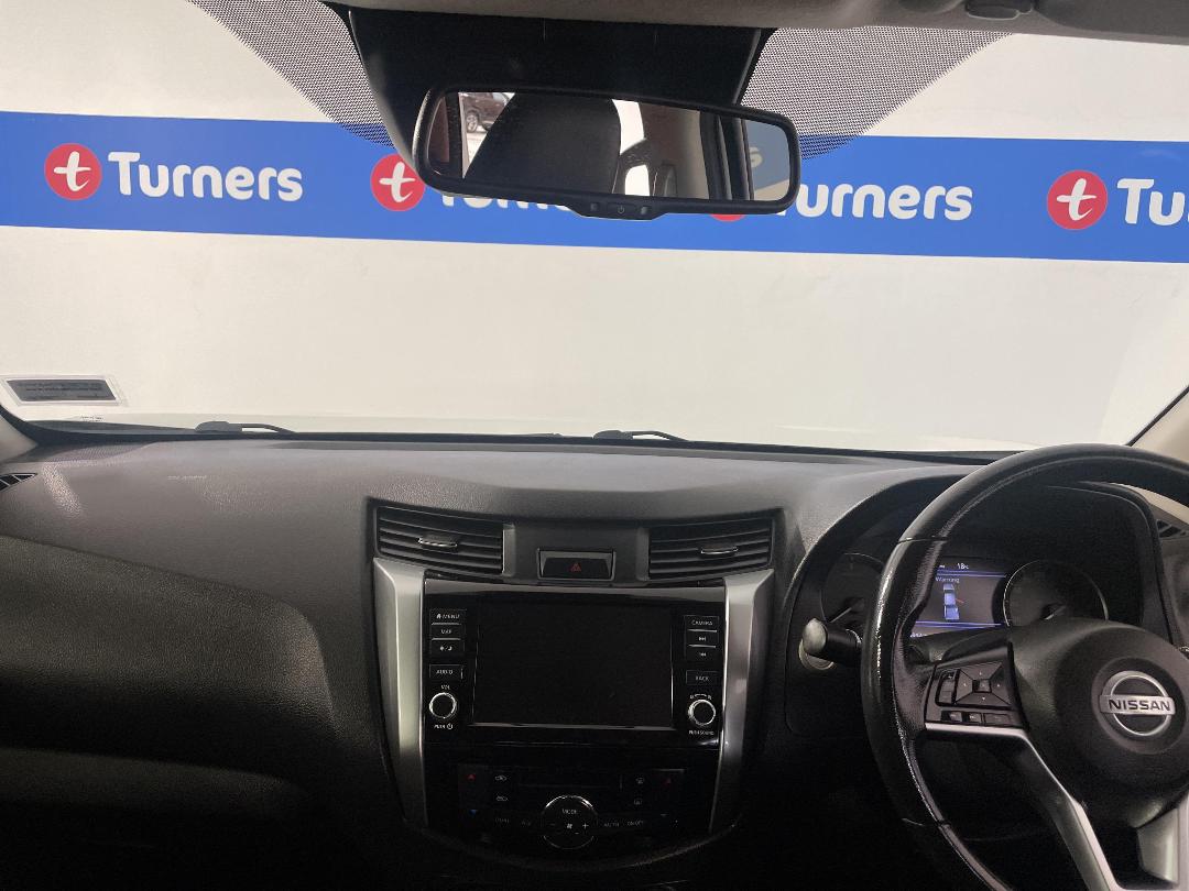 Photo '17' of Nissan Navara