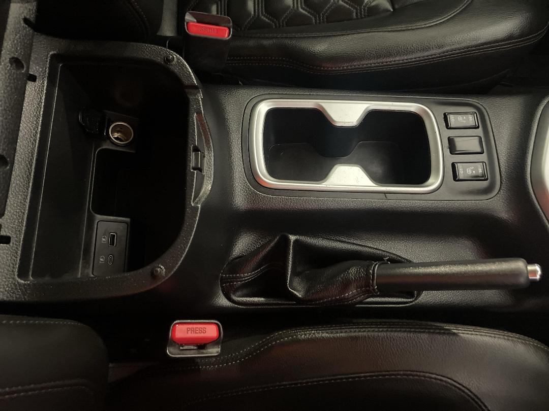 Photo '33' of Nissan Navara