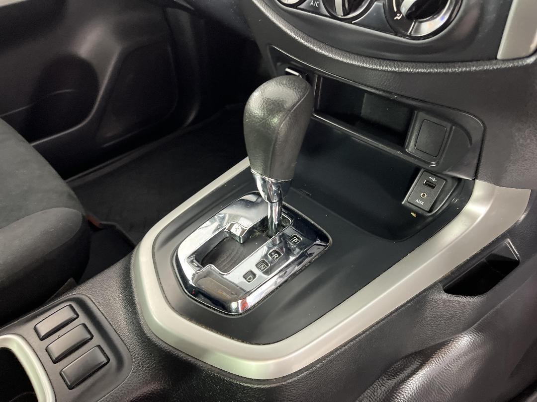 Photo '18' of Nissan Navara Photo '18' of Nissan Navara