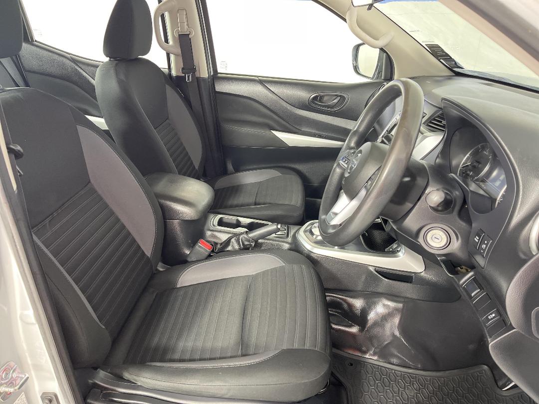 Photo '16' of Nissan Navara