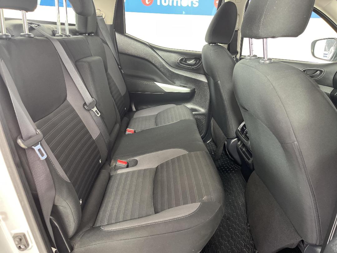 Photo '20' of Nissan Navara