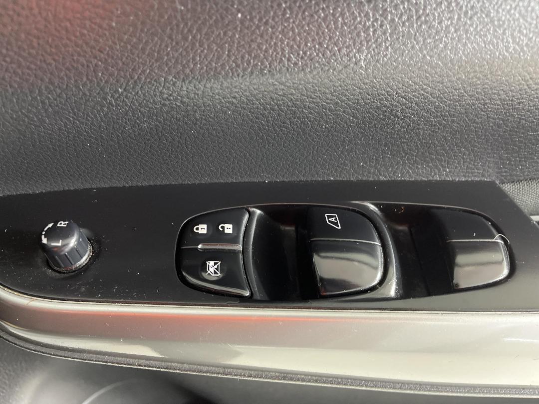 Photo '26' of Nissan Navara