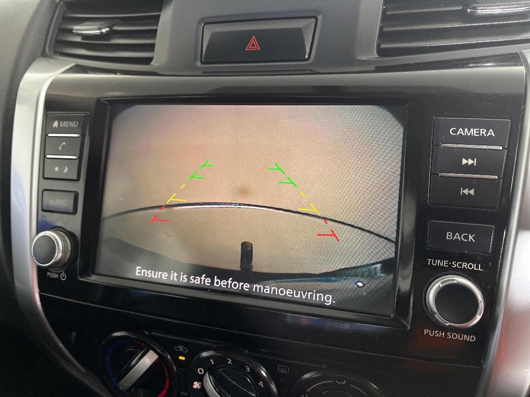 Photo '23' of Nissan Navara