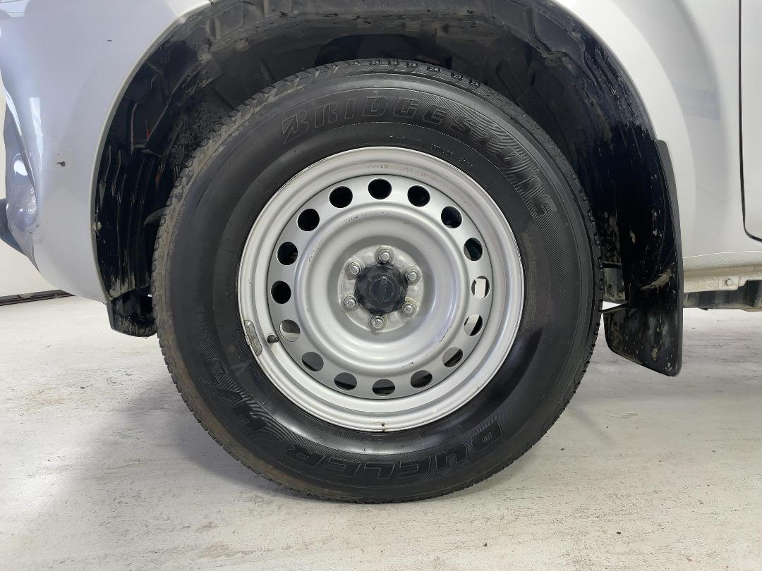 Photo '10' of Nissan Navara