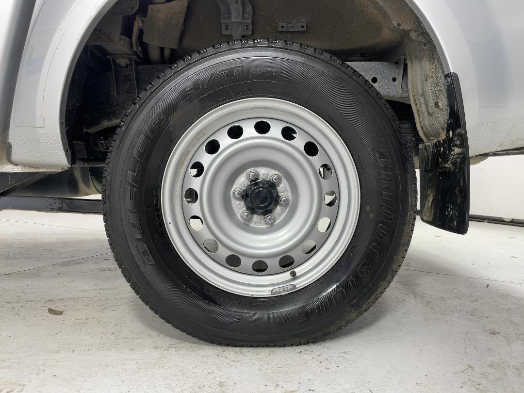 Photo '11' of Nissan Navara