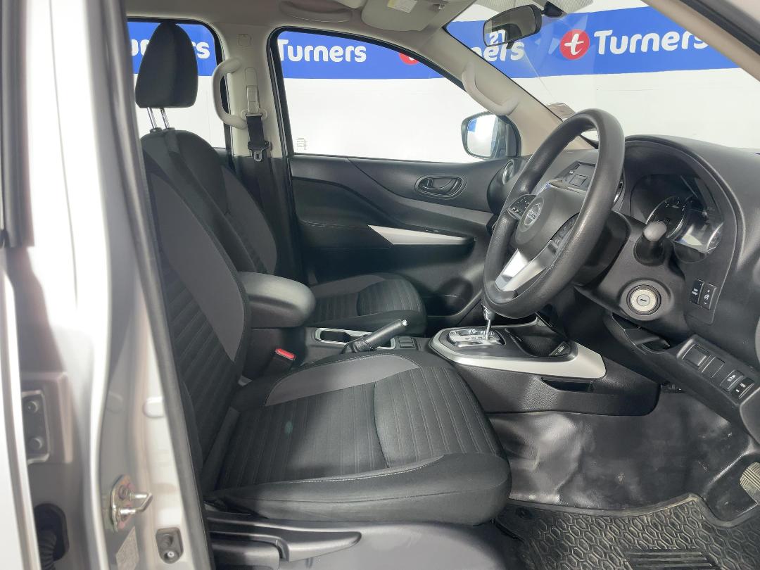 Photo '16' of Nissan Navara