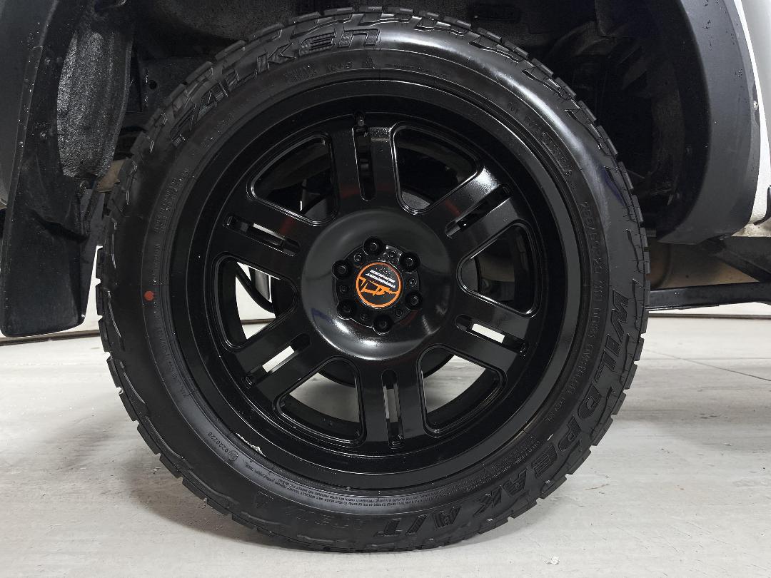 Photo '12' of Nissan Navara