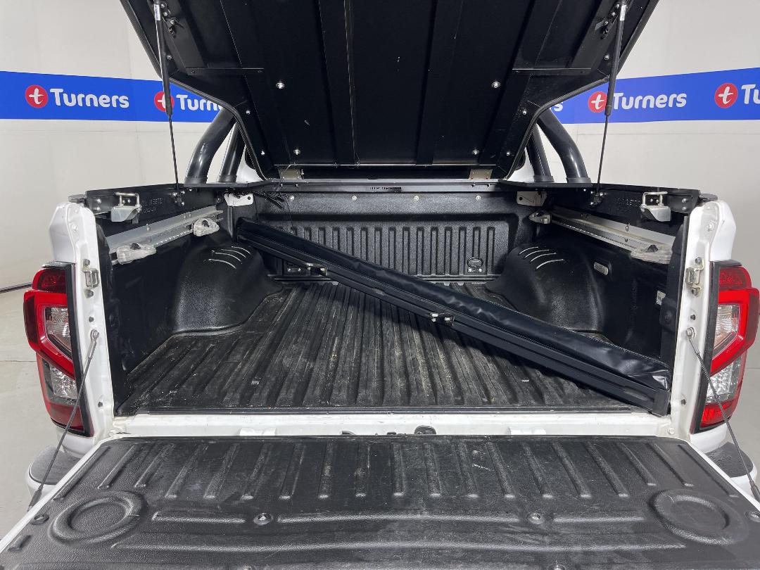 Photo '14' of Nissan Navara