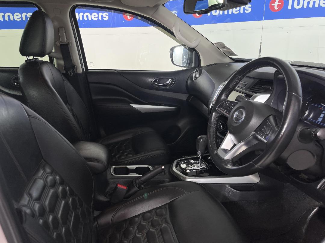 Photo '16' of Nissan Navara