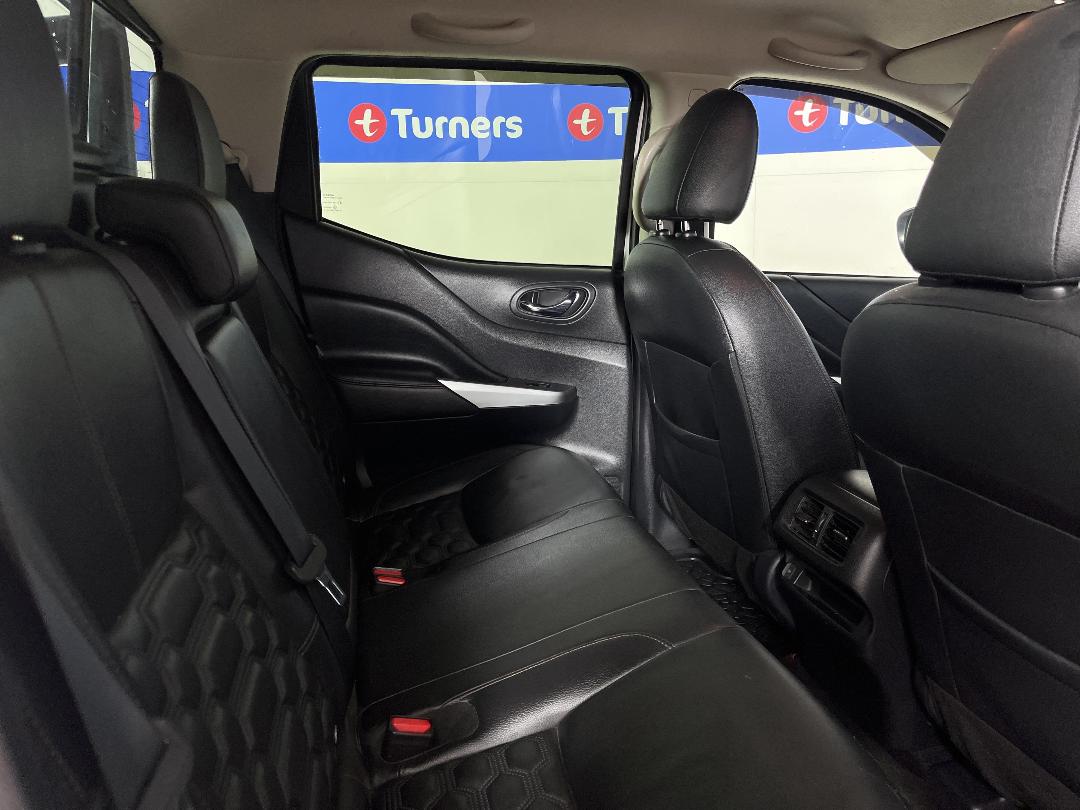 Photo '20' of Nissan Navara