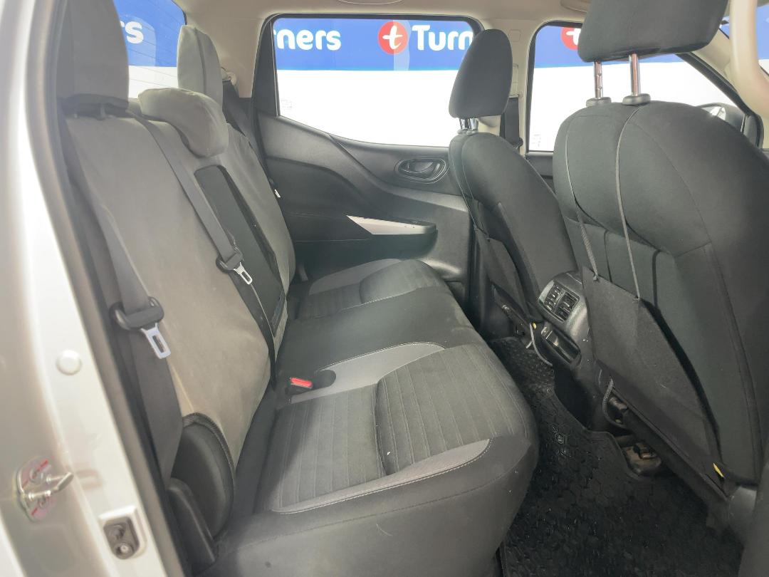 Photo '20' of Nissan Navara