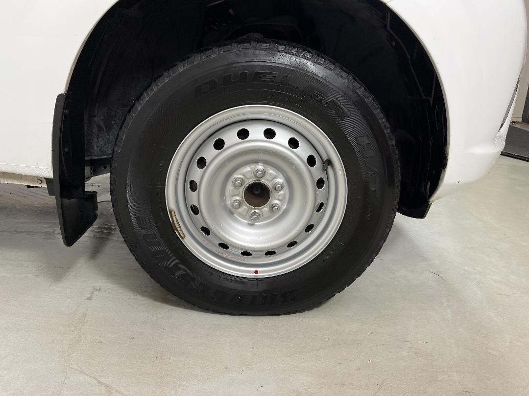 Photo '9' of Nissan Navara