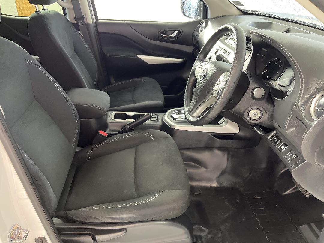 Photo '16' of Nissan Navara