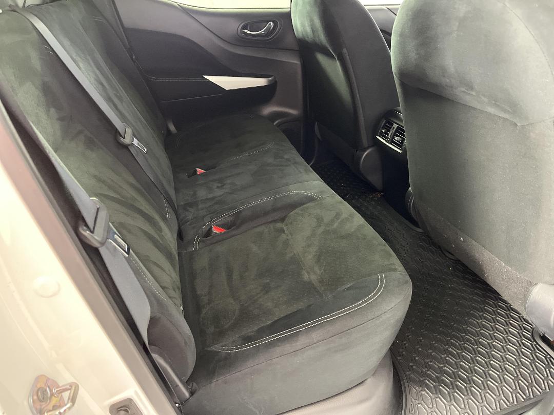 Photo '20' of Nissan Navara