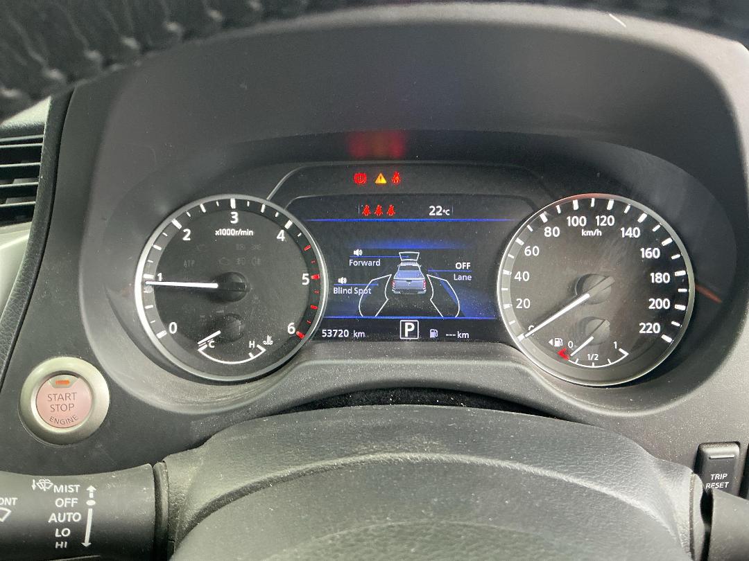 Photo '8' of Nissan Navara ST-X