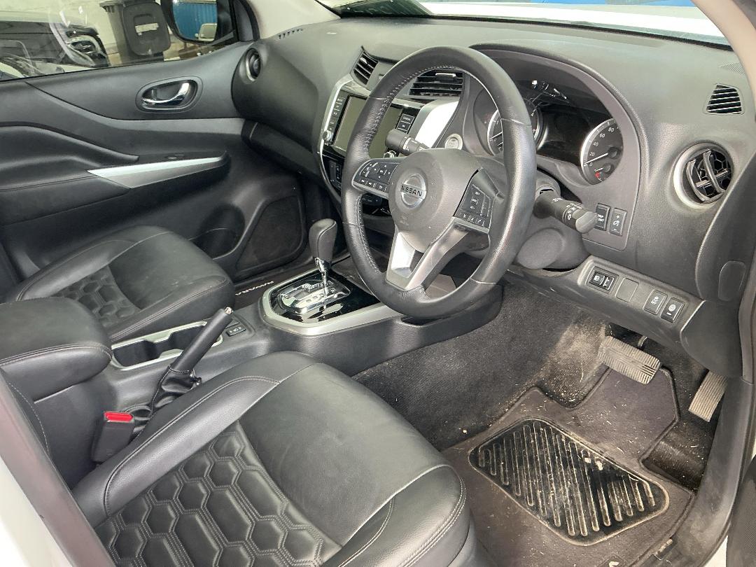 Photo '16' of Nissan Navara ST-X