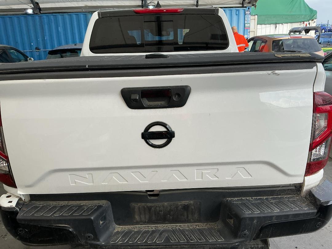 Photo '18' of Nissan Navara ST-X