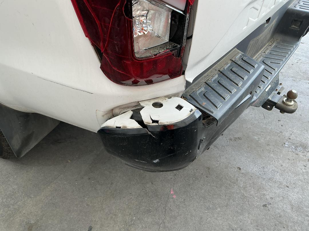 Photo '21' of Nissan Navara ST-X